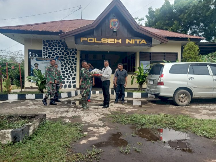 Kunjungan Silaturahmi Danramil 1603-01/Alok yang di wakili oleh SERKA I MADE DANA PUTRA Bersama Rombongan Ke Polsek Nita Dalam Rangka Hari Bhayangkara ke-78