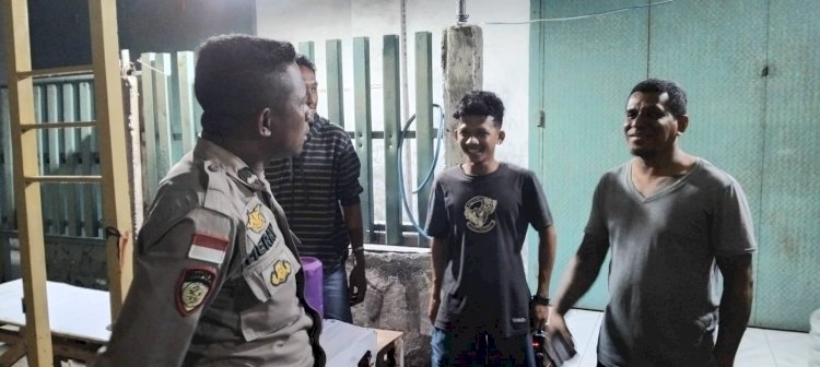 Jaga Kamtibmas Wilayah : Polsek Alok, Polres Sikka Tingkatkan Patroli Malam