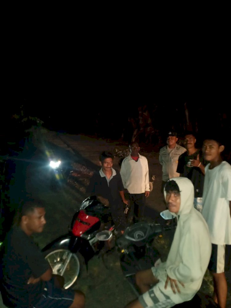Patroli Rutin pada Daerah Rawan Kamtibmas oleh Piket Jaga Polsek Lela, Polres Sikka
