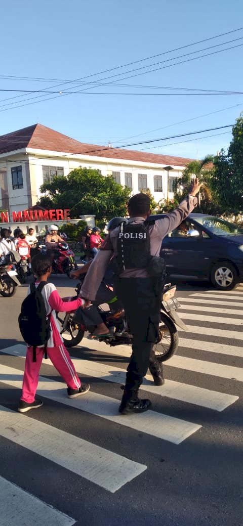 KEGIATAN RUTIN PATROLI STRONG POINT PAGI DAN PENGATURAN LALU LINTAS OLEH UNIT TURJAWALI SAT. SAMAPTA POLRES SIKKA