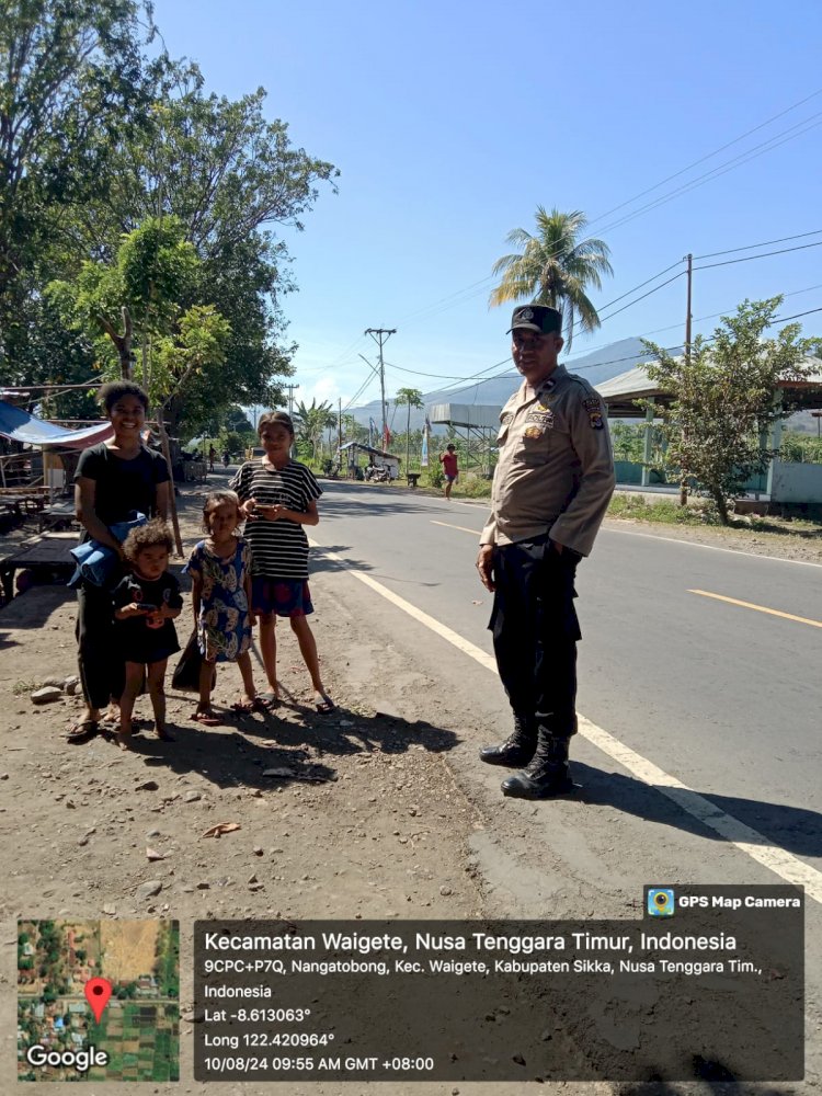 PIKET JAGA SPKT I POLSEK WAIGETE POLRES SIKKA LAKSANAKAN PATROLI DIALOGIS DI DESA EGON KEC. WAIGETE