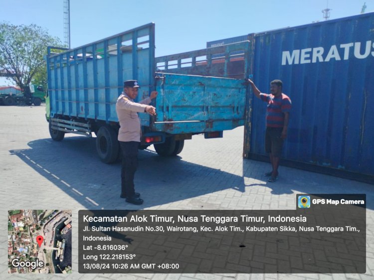 Personil KP3 Laut Maumere Lakukan Patroli di Areal Pelabuhan L. Say dan Pelabuhan Rakyat Wuring Wujudkan Keamanan