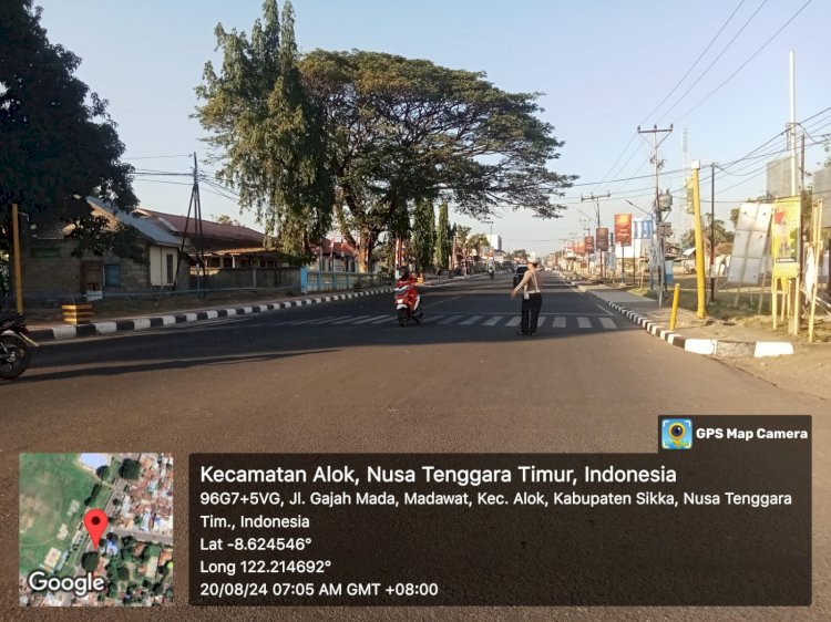 Pengaturan Lalu Lintas (Strong Point Pagi ) dan Penertiban Kendaraan Bermotor Oleh Sat Lantas Res Sikka