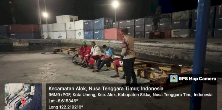 PIKET POSPOL KPPP LAUT POLSEK ALOK POLRES SIKKA JAGA KEAMAN AREAL PELABUHAN