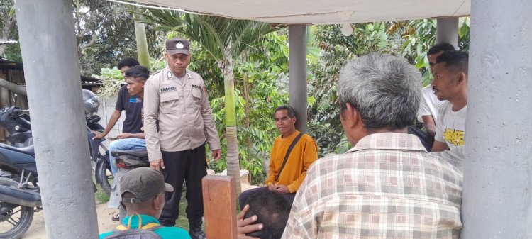 PERSONIL PIKET JAGA SPKT REGU II POLSEK PAGA-POLRES SIKKA MELAKSANAKAN KEGIATAN PATROLI RUTIN DAN SAMBANG WARGA
