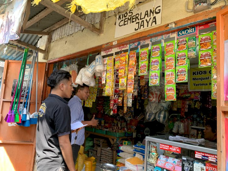 SATGAS PANGAN POLRES SIKKA CEK KETERSEDIAAN DAN HARGA BAHAN POKOK DI PASAR TINGKAT MAUMERE