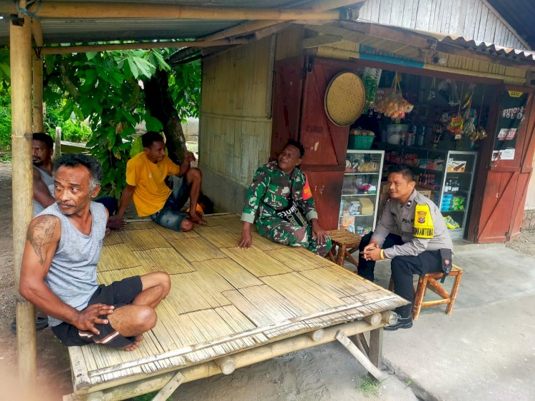 BHABINKAMTIBMAS GANDENG BABINSA LAKSANAKAN KEGIATAN PATROLI