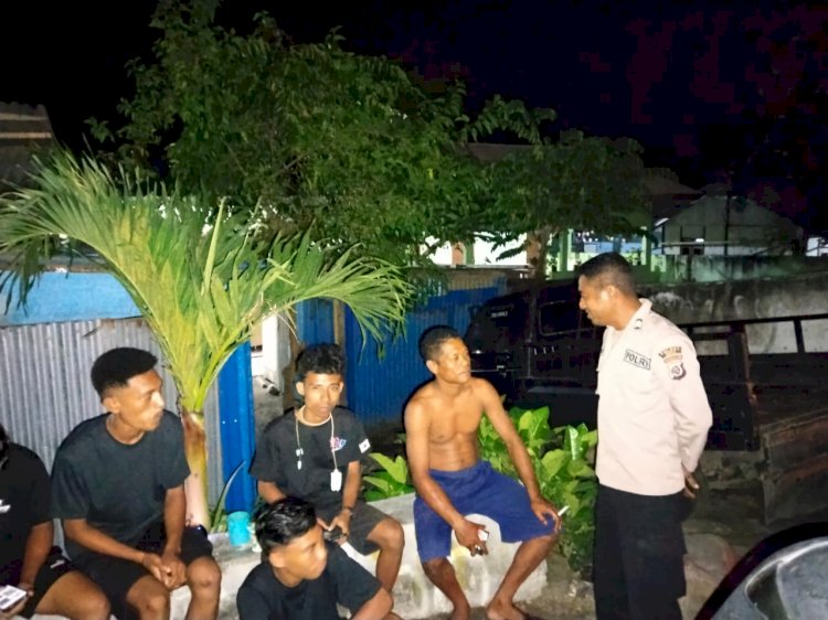 PATROLI RUTIN DI WILKUM POLSEK LELA OLEH PIKET JAGA SPKT POLSEK LELA POLRES SIKKA.