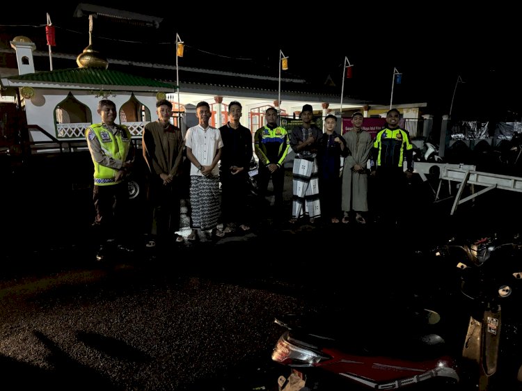 Pengamanan dan Pengaturan Arus Lalu Lintas di Tempat Ibadah Masjid dalam rangka Sholat Tarawih di wilayah hukum Polres Sikka.