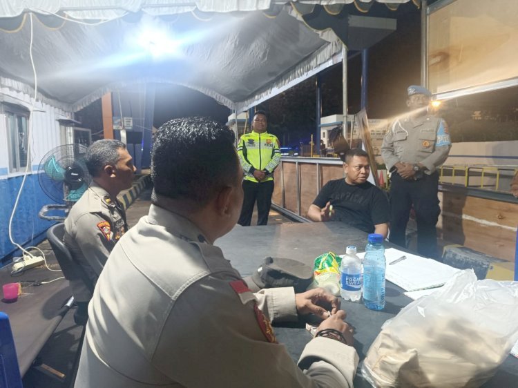 Wakapolres Sikka Tinjau Pos Pengamanan Terpadu, Tekankan Kedisiplinan dan Kesiapsiagaan Petugas