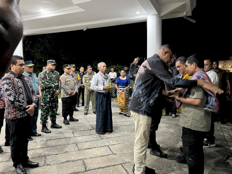 Wakapolres Sikka Hadiri Kunjungan Kerja dan Silaturahmi Gubernur NTT dengan Pemkab Sikka dan Guru SMA/SMK
