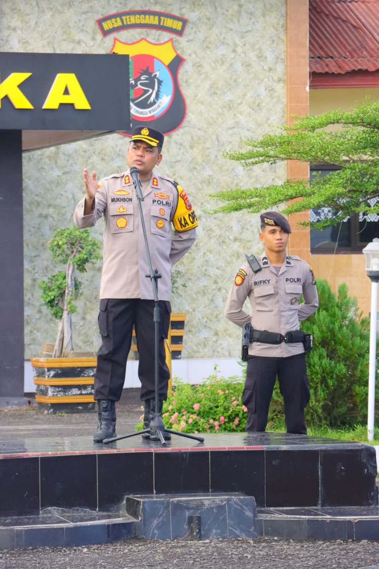 Apel Jam Pimpinan : Kapolres Sikka Pimpin Apel Tegaskan Kesiapan Operasi Semana Santa Turangga 2025