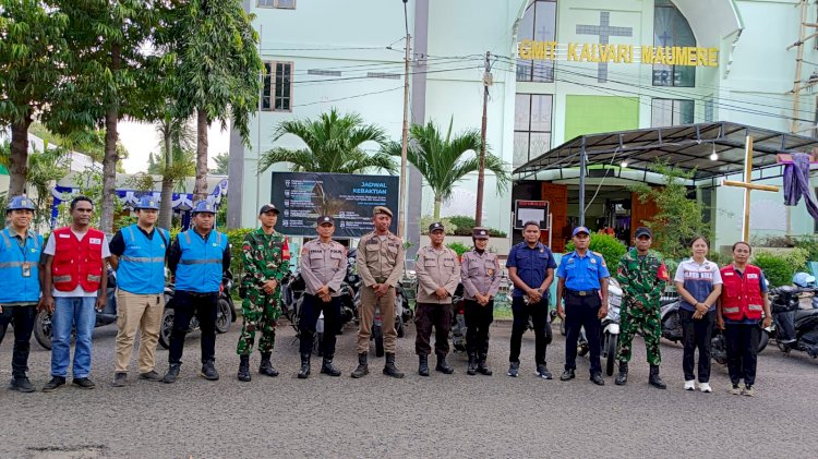 Polres Sikka dan Polsek Jajaran Laksanakan Pengamanan Misa Kamis Putih di Seluruh Gereja Wilayah Hukum Kabupaten Sikka