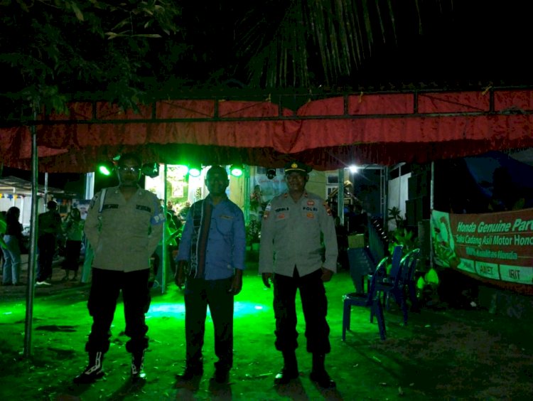 Polri Untuk Masyarakat :Polres Sikka Amankan Pesta Sambut Baru Di Keuskupan Maumere