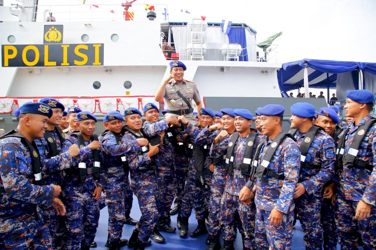 Wakapolri Pimpin Tabur Bunga di Teluk Jakarta Sambut Hari Bhayangkara ke-79