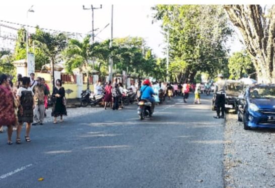 POLRI UNTUK MASYARAKAT : PENGAMANAN KEGIATAN IBADAH/MISA PAGI PADA HARI MINGGU TANGGAL 20 JULI 2025 DI GEREJA DALAM WILAYAH KOTA MAUMERE KAB. SIKKA