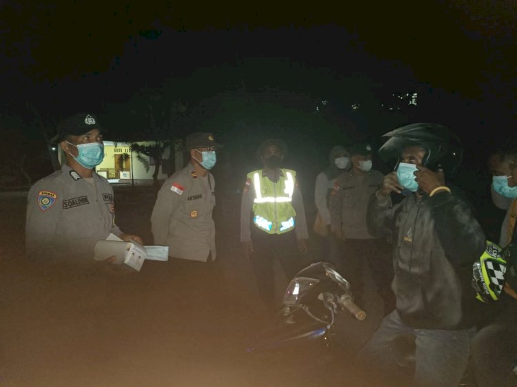 Personil Polsek Waigete Polres Sikka Laksanakan Monitoring Pemantauan Warga Terdampak Erupsi Gunung Lewotobi Laki-laki