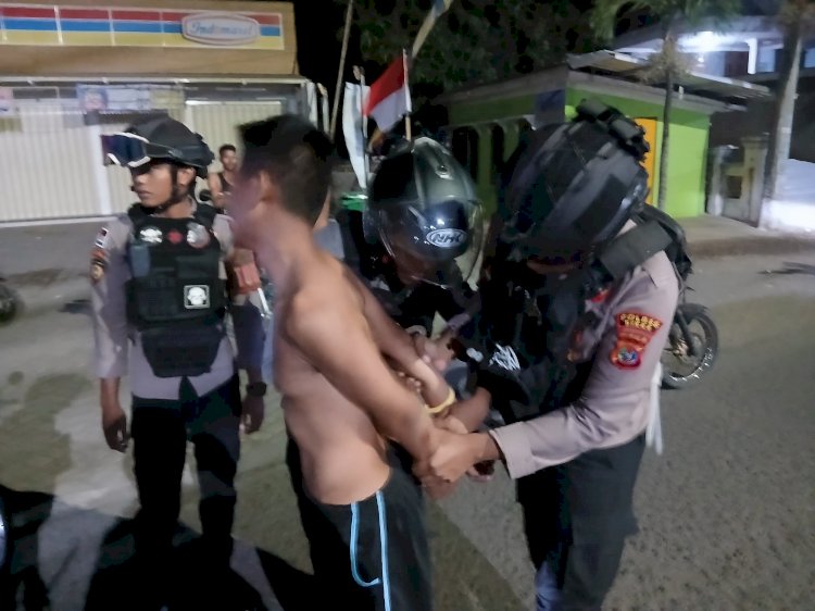 Patroli Malam Polres Sikka Sasar Lokasi Rawan, Cegah Balap Liar dan Gangguan Kamtibmas