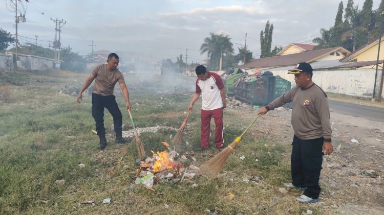 Aksi Bersih Bersama, Polres Sikka dan Pemkab Sikka Wujudkan Lingkungan Sehat