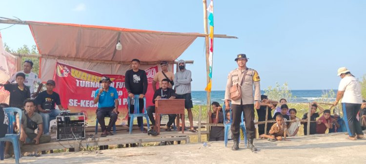 MENYONGSONG HUT RI KE-80 KECAMATAN PALUE LAKSANAKAN TURNAMEN BOLA KAKI RERUWAIRERE CUP