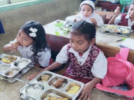 Penyaluran Program Makan Bergizi Gratis (MBG) di Kabupaten Sikka, 3.480 Penerima Manfaat
