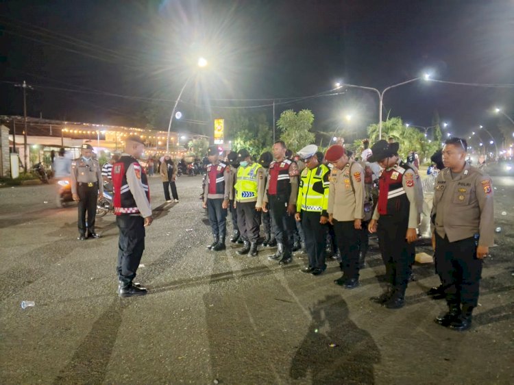 “Ribuan Peserta Meriahkan Karnaval Beket Wa’in, Polres Sikka Pastikan Kegiatan Aman dan Lancar”