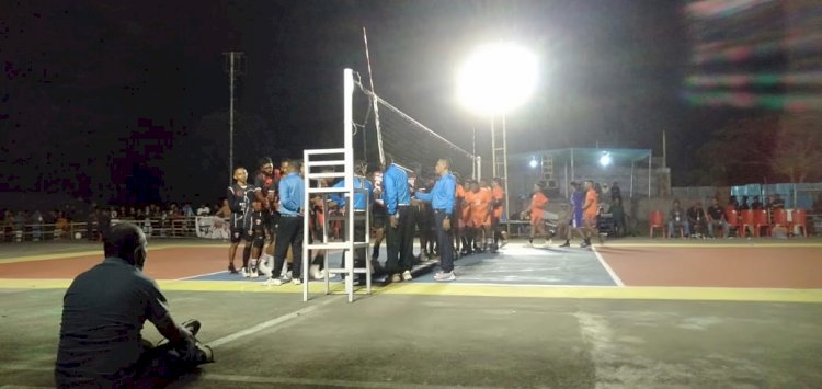 Polsek Nelle Polres Sikka Sukses Amankan Turnamen Bola Volly Banteng Cup I 2025, Penonton Membludak