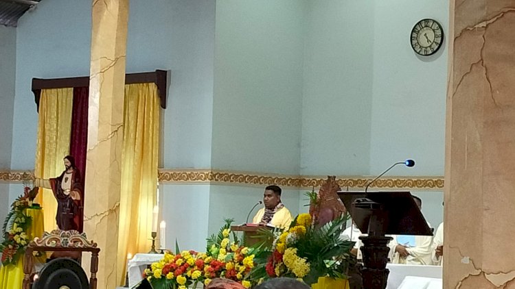 POLRES SIKKA POLDA NTT AMANKAN KEGIATAN MISA PERDANA IMAM BARU DIAKON FRANSISCO MICHAEL ADISAPUTRA DI GEREJA PAROKI SPIRITU SANTO MISIR