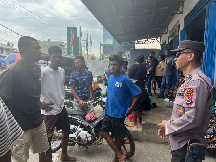 “Dekat dengan Warga, Polres Sikka Polda NTT Tanamkan Kesadaran Jaga Kamtibmas di Desa Geliting”