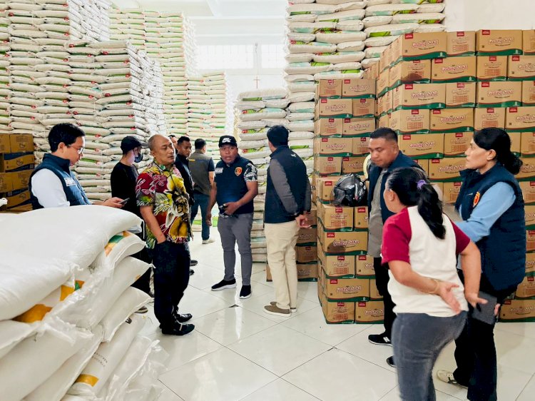 Polda NTT Cek Distributor Beras di Kota Kupang, Temukan Penjualan di atas HET, Distributor diberi Teguran Tertulis
