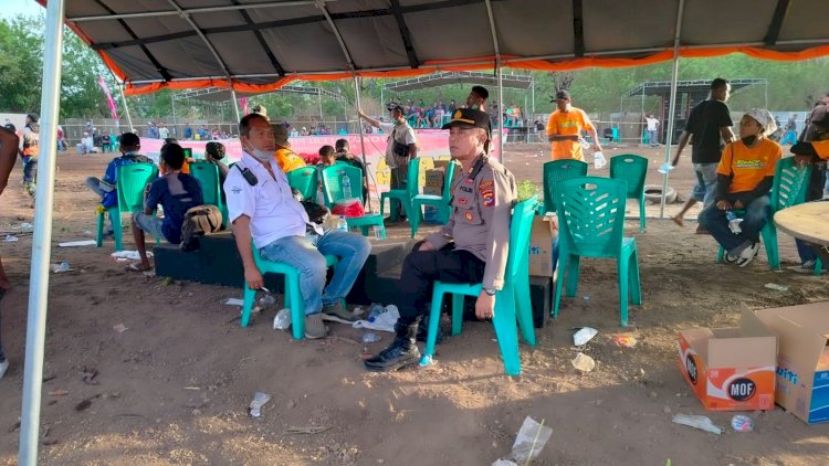 “150 Crosser Panaskan Lintasan Palmira Tree Bray, Polres Sikka Polda NTT Pastikan Keamanan Kejuaraan Grasstrack Bupati Cup Seri I”