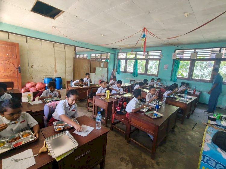 Makan Bergizi Gratis di Nita Sikka : 47 Warga Lokal Jadi Penggerak Dapur Sehat Anak Sekolah”