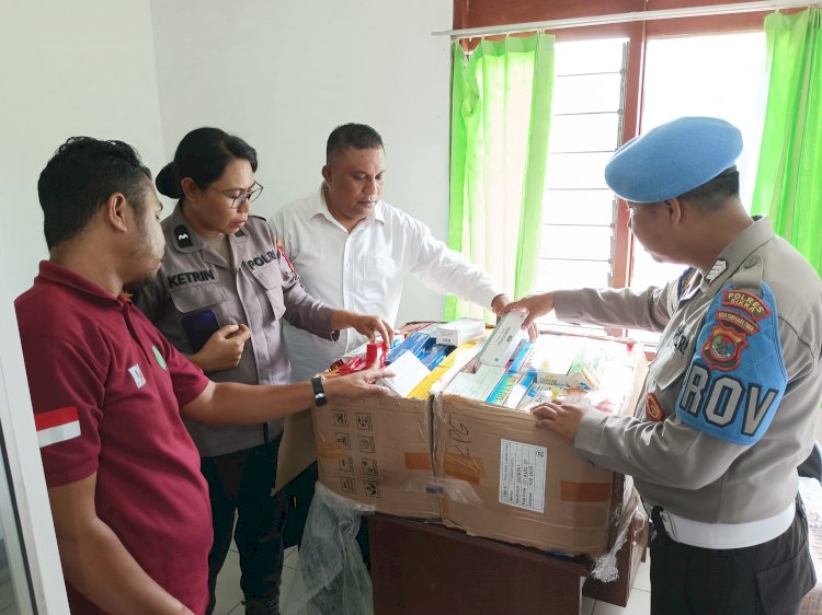 Dukung Kesehatan Personel, Bid Dokes Polda NTT Suplai Logistik Obat ke Polres Sikka