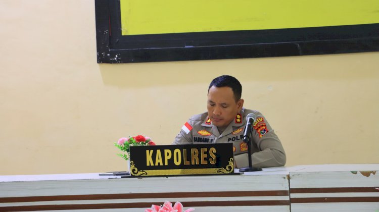 Anev Mingguan Polres Sikka Polda NTT Bahas Evaluasi Kinerja Oktober–November 2025