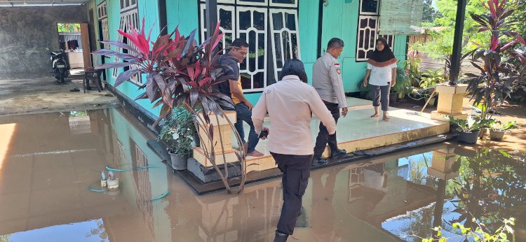 Cuaca Ekstrem Landa Alok Barat, Kapolsek Alok Turun Langsung Tinjau Lokasi Bencana