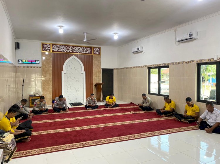 Polres Sikka Polda NTT Semarakkan Ramadan 1447 H dengan Tadarus Alquran, Perkuat Spiritualitas dan Integritas Personel