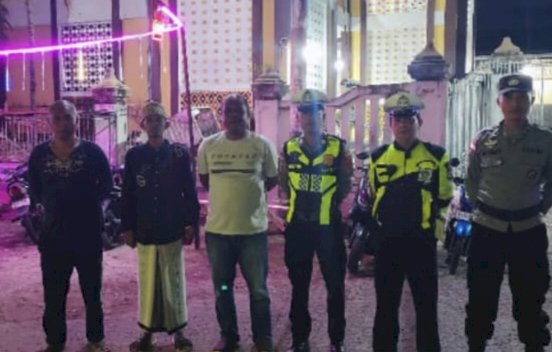 Tenang Beribadah, Aman Terjaga: Pengamanan Tarawih Polres Sikka Polda NTT Tuai Apresiasi