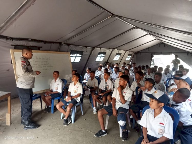Menyalakan Kembali Cita-Cita di Tengah Bencana, Polsek Paga Polres Sikka Sentuh Hati Pelajar Tana Wawo