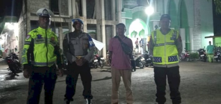 Dari Perumnas hingga Wuring, Propam Polres Sikka Polda NTT Pastikan Kekuatan Pengamanan Tarawih Utuh dan Siap
