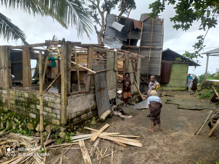 Saat Warga Tertimpa Musibah, Jajaran Polres Sikka Polda NTT Hadir Tinjau dan Koordinasikan Bantuan