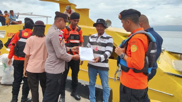 “Operasi Ketupat Turangga 2026: Aktivitas Pelabuhan dan Bandara Maumere Tetap Kondusif di Tengah Lonjakan Penumpang”