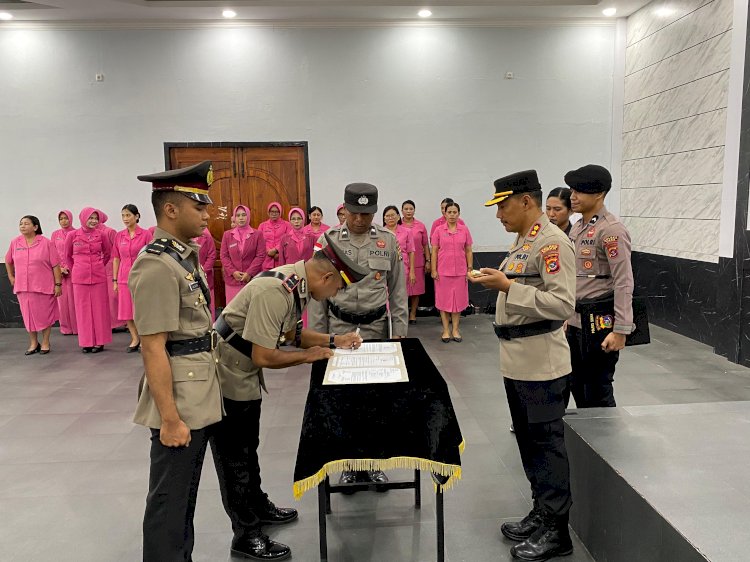 Kapolres Sikka Pimpin Sertijab Tiga Jabatan Strategis, Tegaskan Pesan Humanis: “Jangan Pernah Sakiti Hati Rakyat”