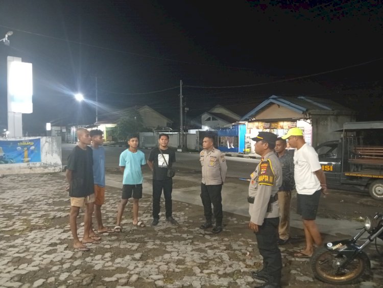 “Menyisir Kota di Jam Rawan, Patroli Presisi Dialogis Polres Sikka Cegah Gangguan Kamtibmas”
