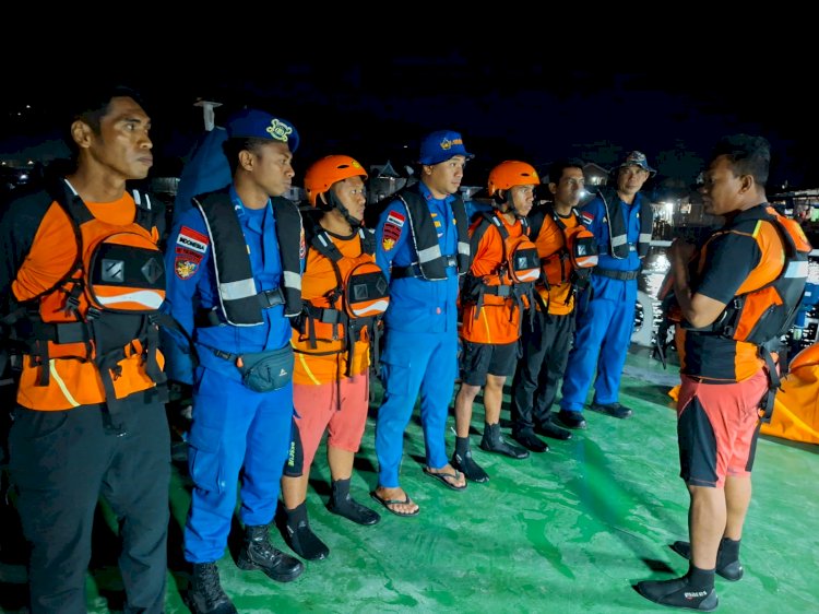 Sinergi SAR Gabungan Berhasil Selamatkan KM Rangganis yang Terombang-Ambing di Perairan Sikka