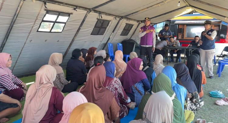 “Merawat Luka yang Tak Terlihat: Polres Sikka dan Psikologi Polda NTT Pulihkan Trauma Pengungsi Gempa”