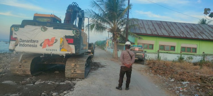 Polres Sikka Pastikan Pengamanan dan Kelancaran Pemulihan Infrastruktur PUPR Pascagempa di Palue