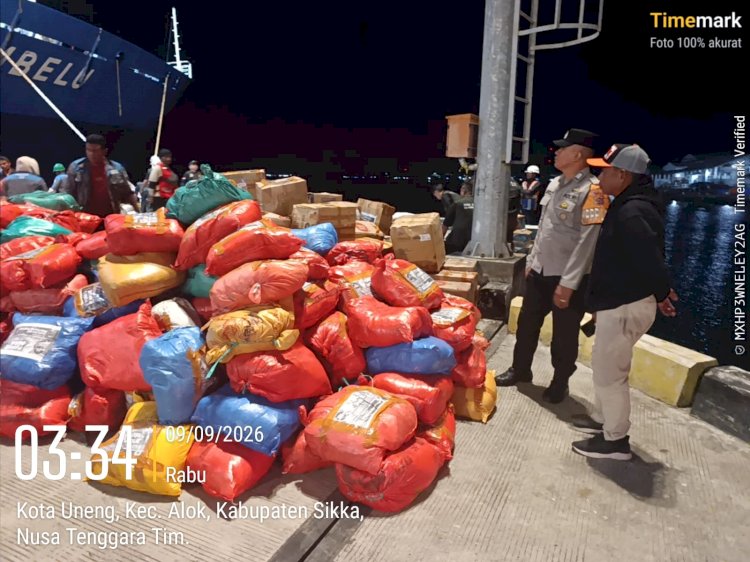 Bantuan Berdatangan, Polres Sikka Pastikan Logistik Korban Gempa Terkawal Aman