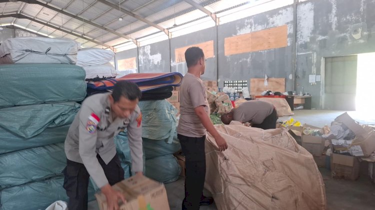 Dari Gudang Cosik, Bantuan Disortir, Harapan untuk Warga Sikka Terdampak Gempa Digerakkan