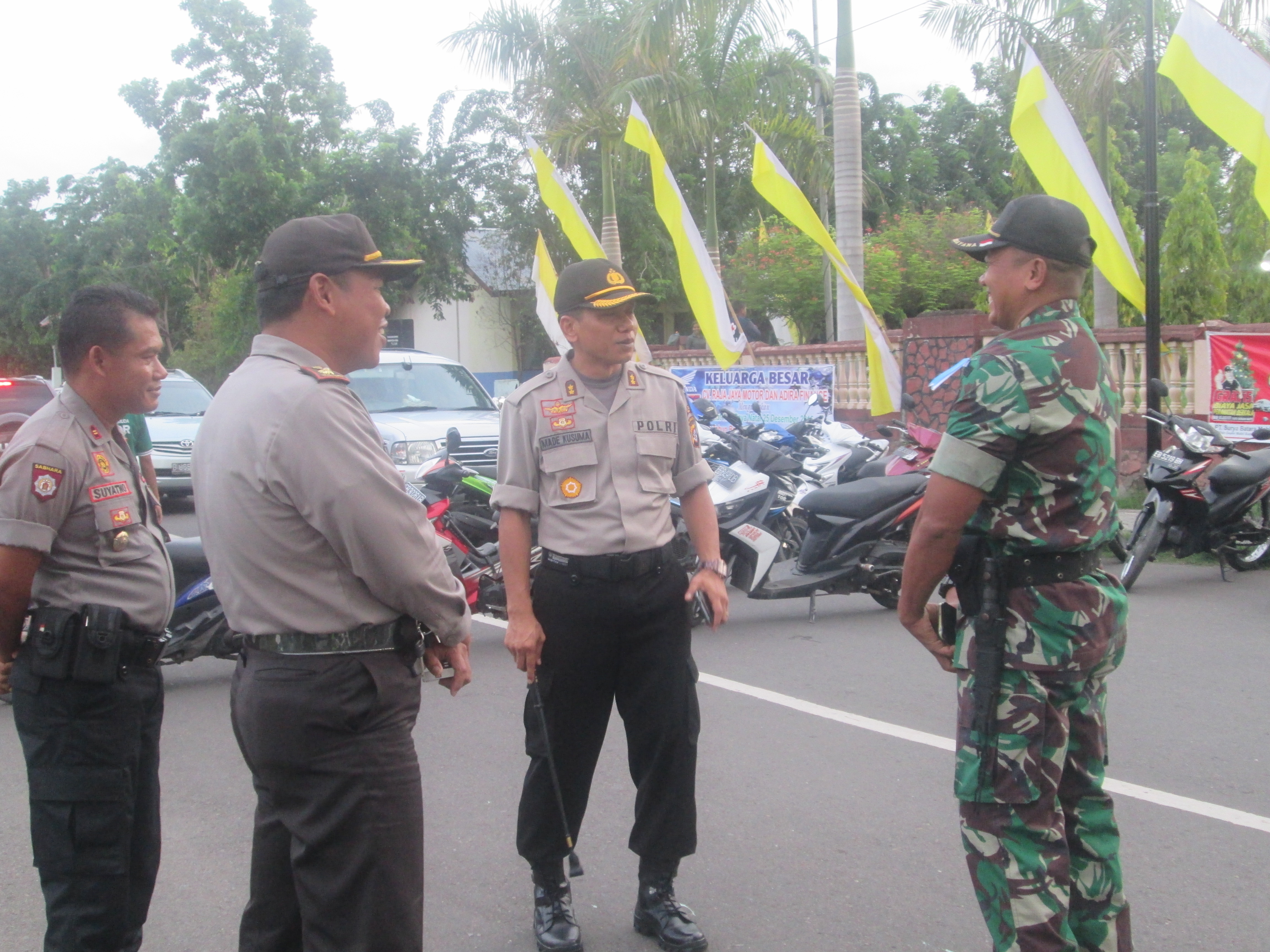 Kapolres Sikka Lakukan Pemantauan Pelaksanaan Pengamanan Kebaktian Malam Natal