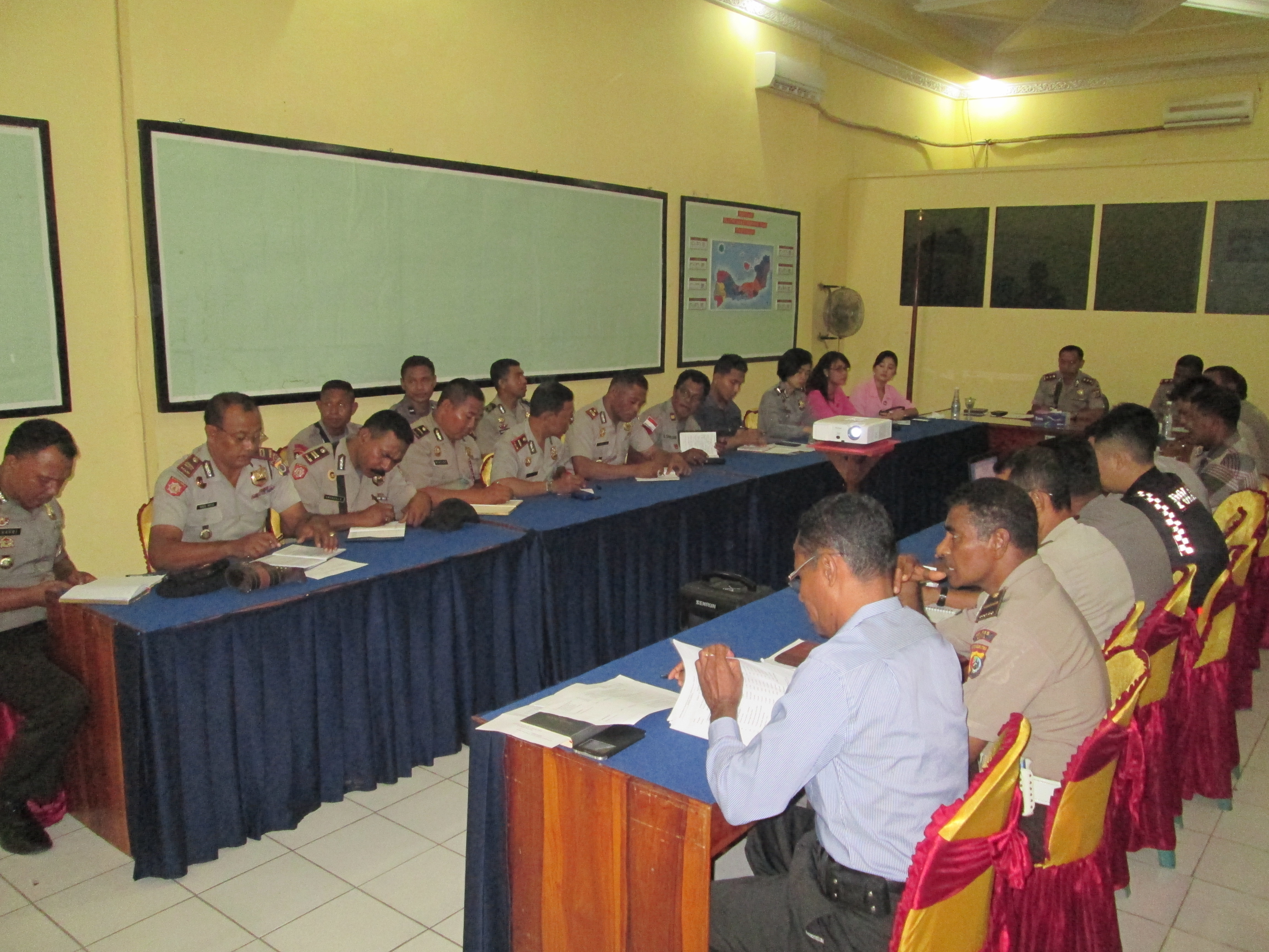 KAPOLRES SIKKA PIMPIN RAPAT PANITIA KUNJUNGAN KAPOLDA NTT